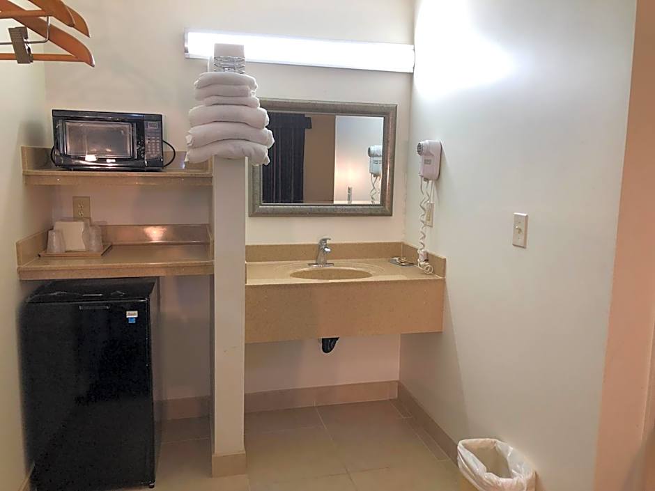 Luxury Inn – Norwalk, CA