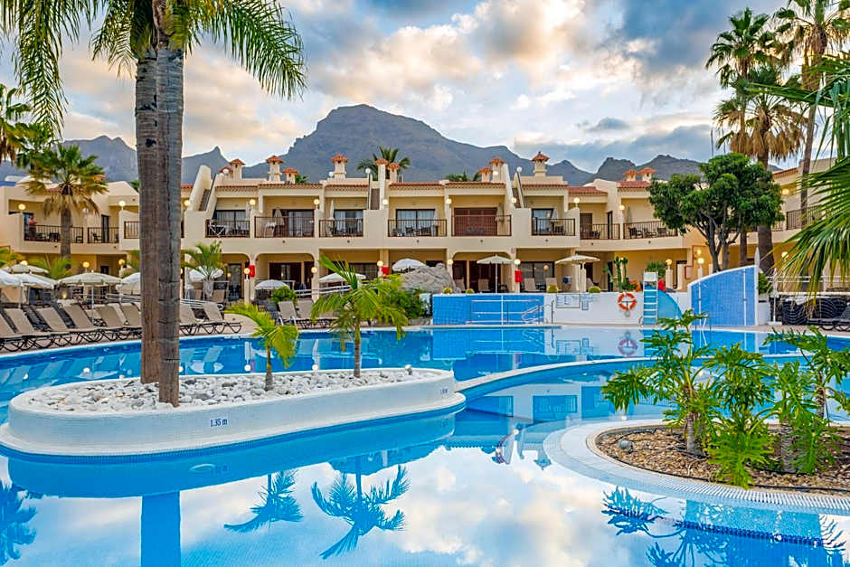 Royal Sunset Beach Club