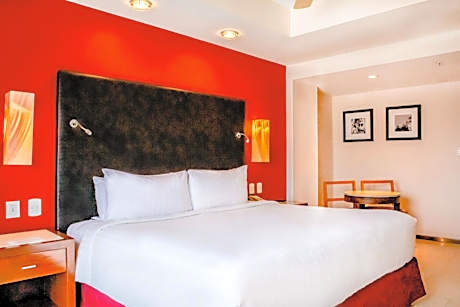 King Superior Room