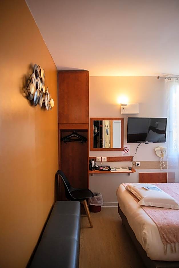Kyriad Nimes Ouest