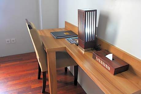 Deluxe Twin - 1 Breakfast Included