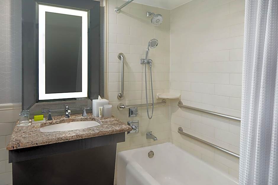 Le Meridien Washington, D.C., The Madison