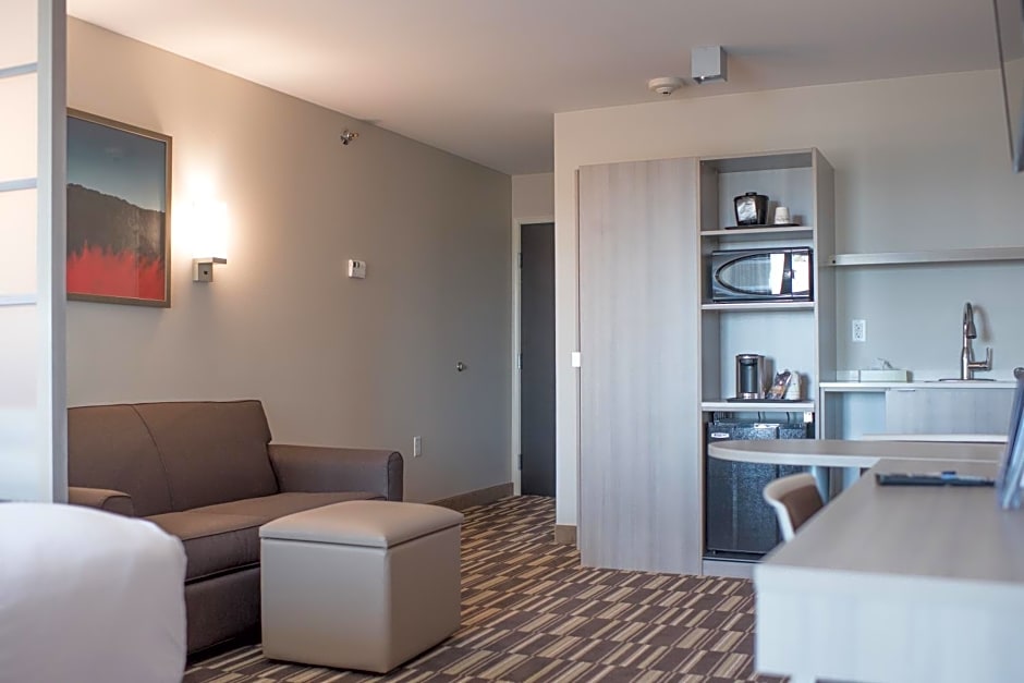 Microtel Inn & Suites by Wyndham West Fargo Near Medical Center