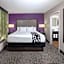 La Quinta Inn & Suites by Wyndham Kennesaw