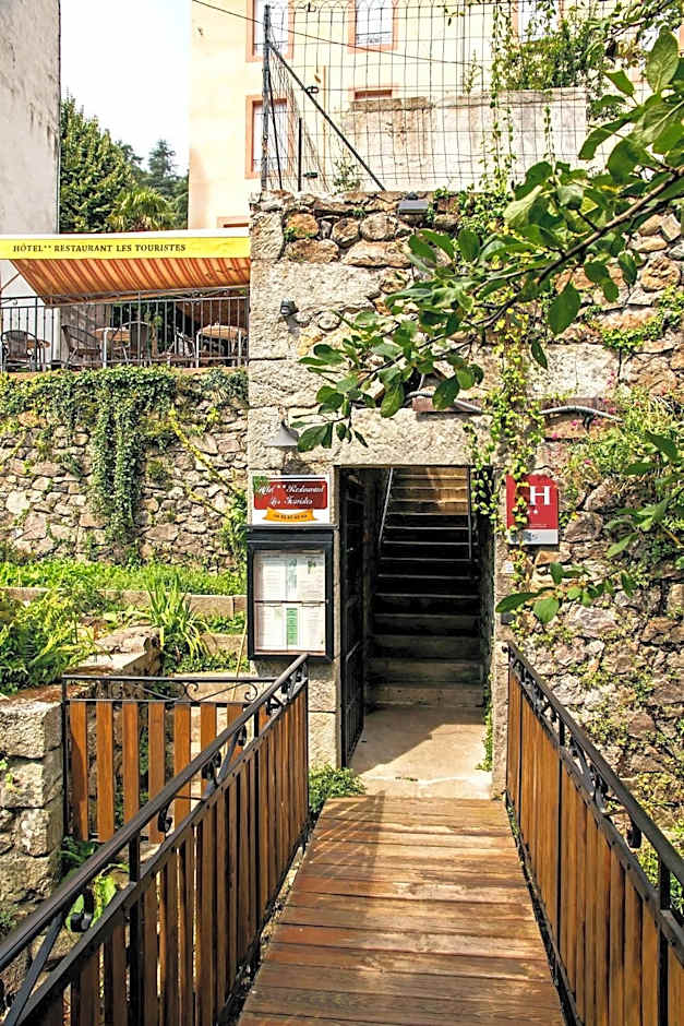 Hôtel Restaurant Les Touristes