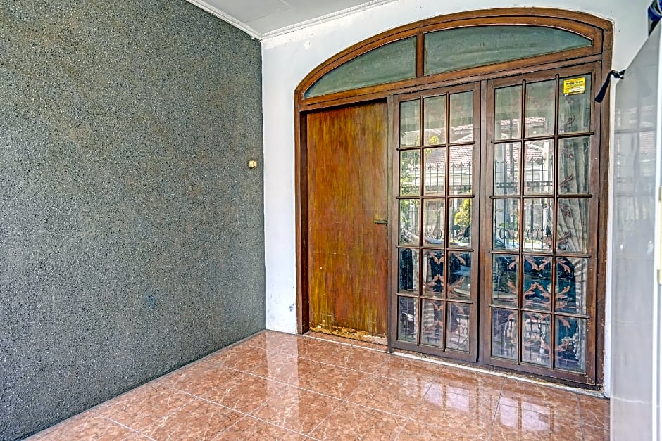 SPOT ON 91716 Kost Yy Syariah