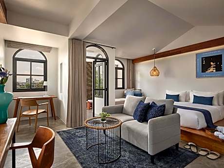 Green Corner Romantic
