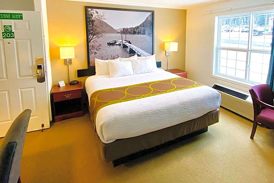 Super 8 by Wyndham 100 Mile House