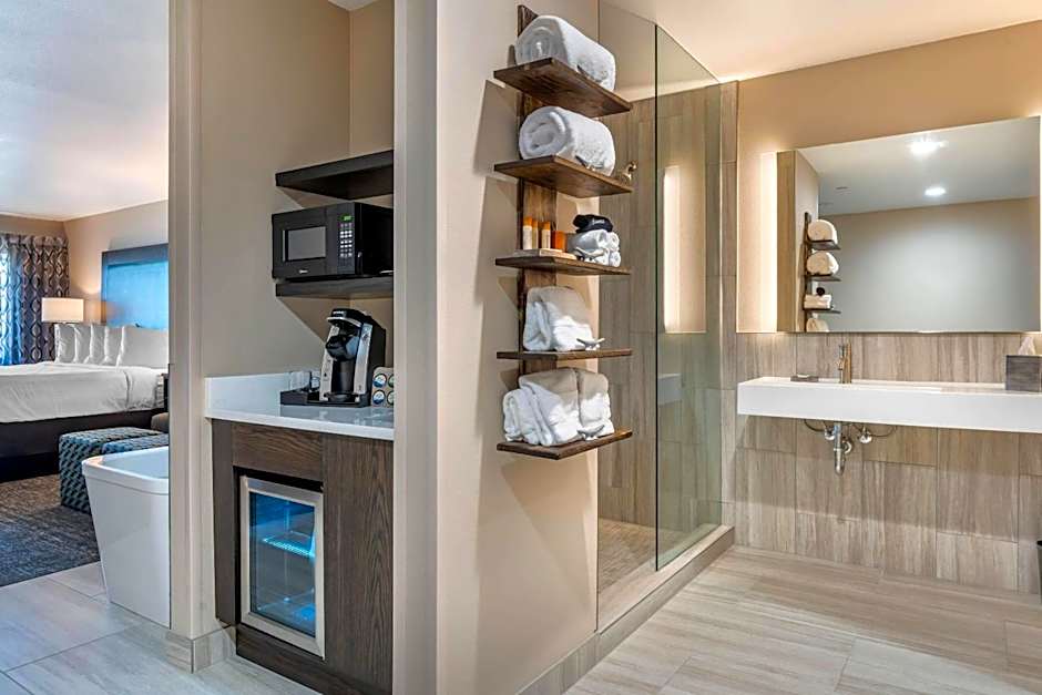 Lincoln Sands Oceanfront Resort, an Ascend Collection Hotel