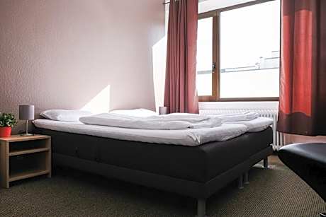 Budget Double Room with Shared Bathroom