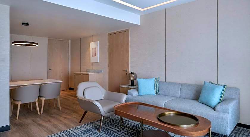 Courtyard by Marriott Mumbai International Airport