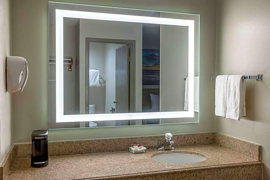 Days Inn by Wyndham Pleasant Prairie Kenosha