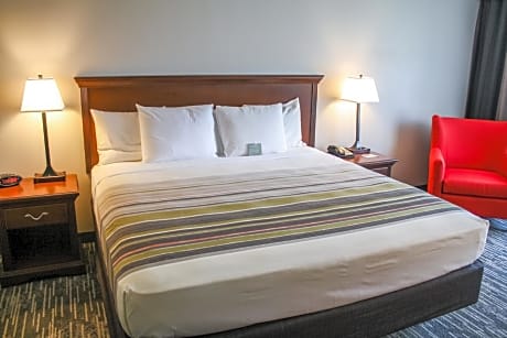 1 Bedroom Suite-King Bed