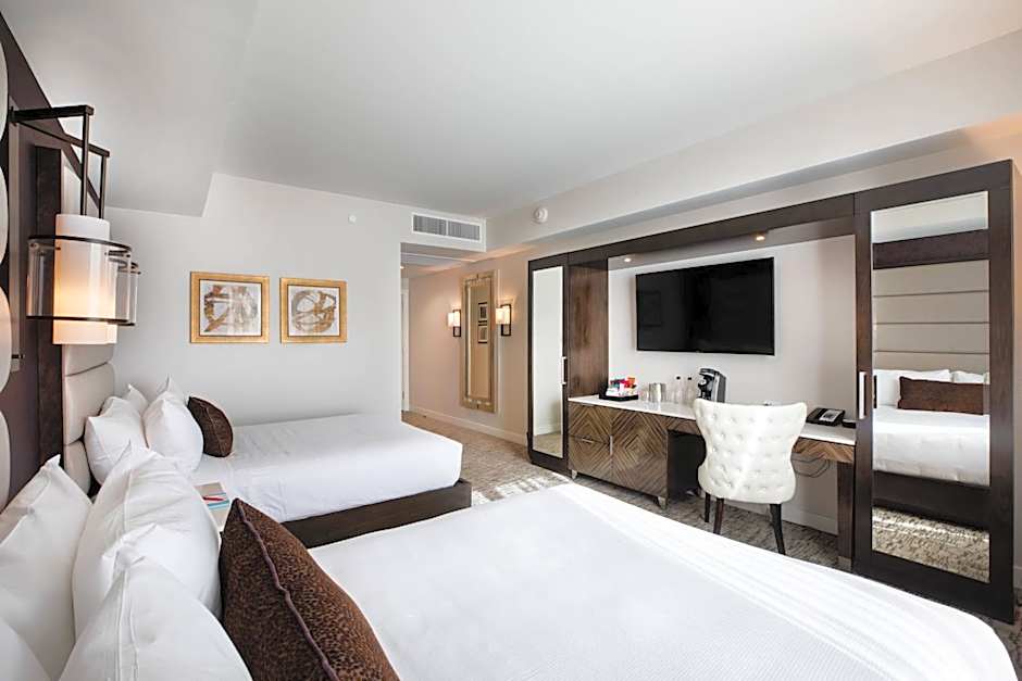 Ambassador Hotel Kansas City, Autograph Collection by Marriott