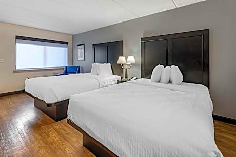 2 QUEEN BEDS,NO SMOKING,HI SPEED NET,MICROWAVE,REFRIG,FULL BREAKFAST