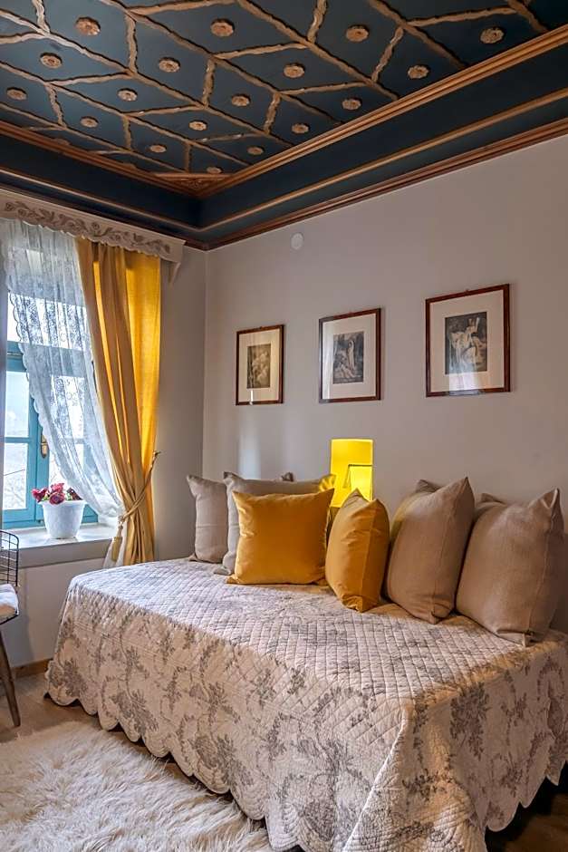 Shamrock Elati Retreats