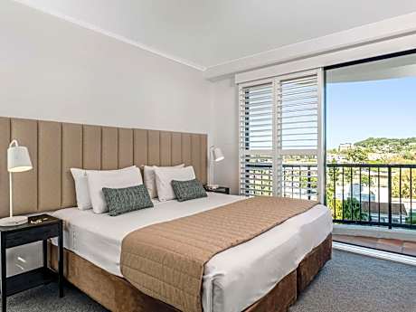 Three-Bedroom Apartment with Ocean View