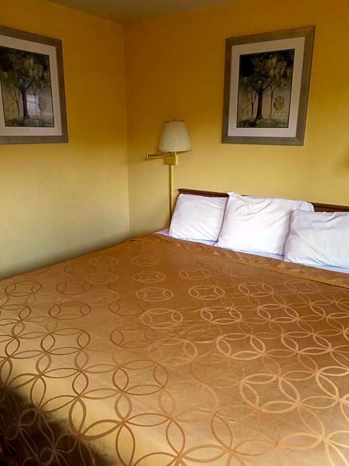 Travelodge by Wyndham Wenatchee
