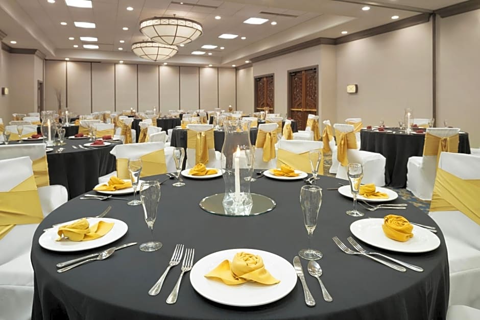 Embassy Suites by Hilton Columbus