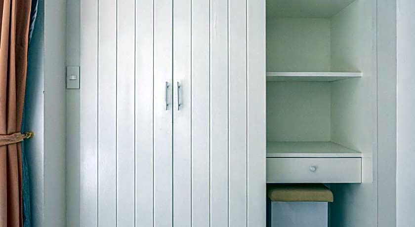 Santi White House Patong