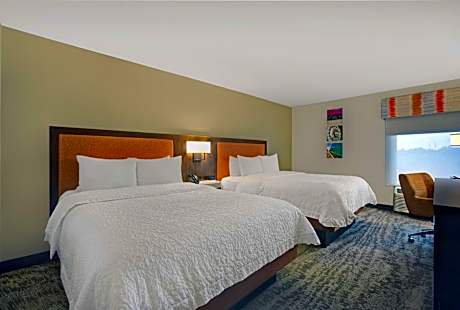 2 Queen Beds Nonsmoking