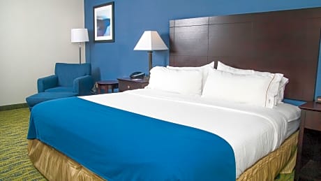 Suite-2 Double Beds Non-Smoking Sofabed 2 Tvs Kitchenette Activity Table Desk Full Breakfast