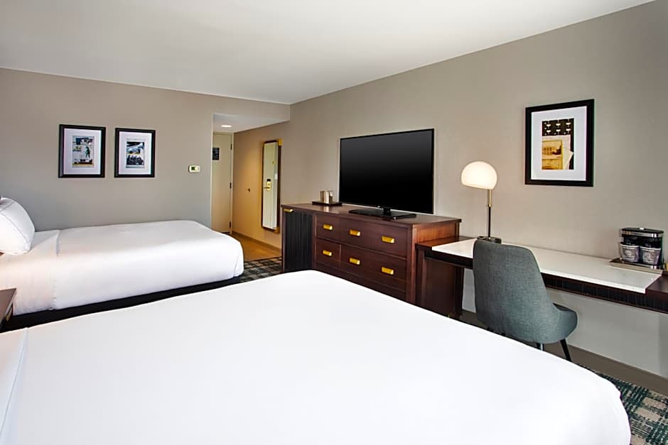 DoubleTree by Hilton Lansing
