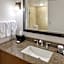 Embassy Suites By Hilton Anchorage