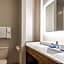 Holiday Inn Express & Suites Detroit - Farmington Hills By IHG