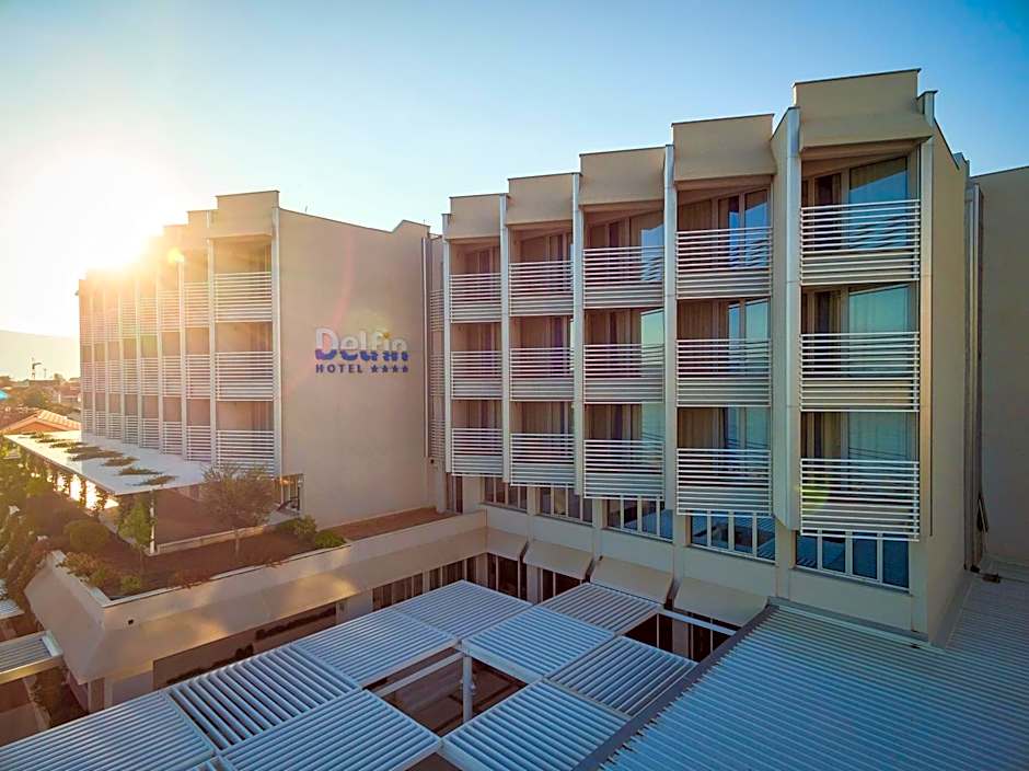 Carine Hotel Delfin