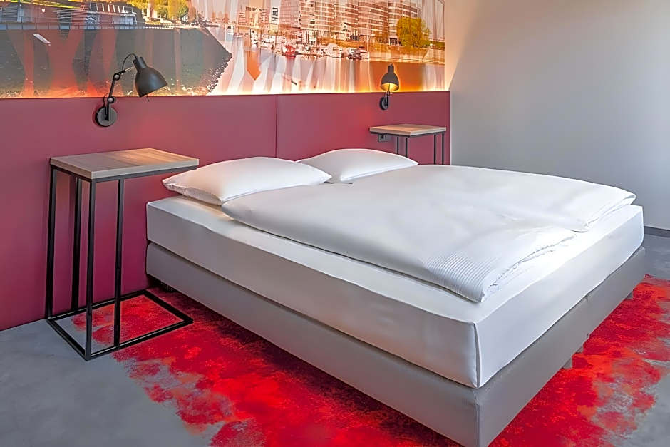 CAMPANILE DUISBURG CITY