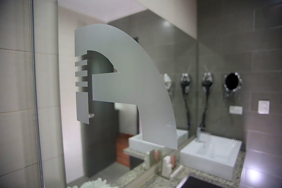 Aranjuez Hotel & Suites