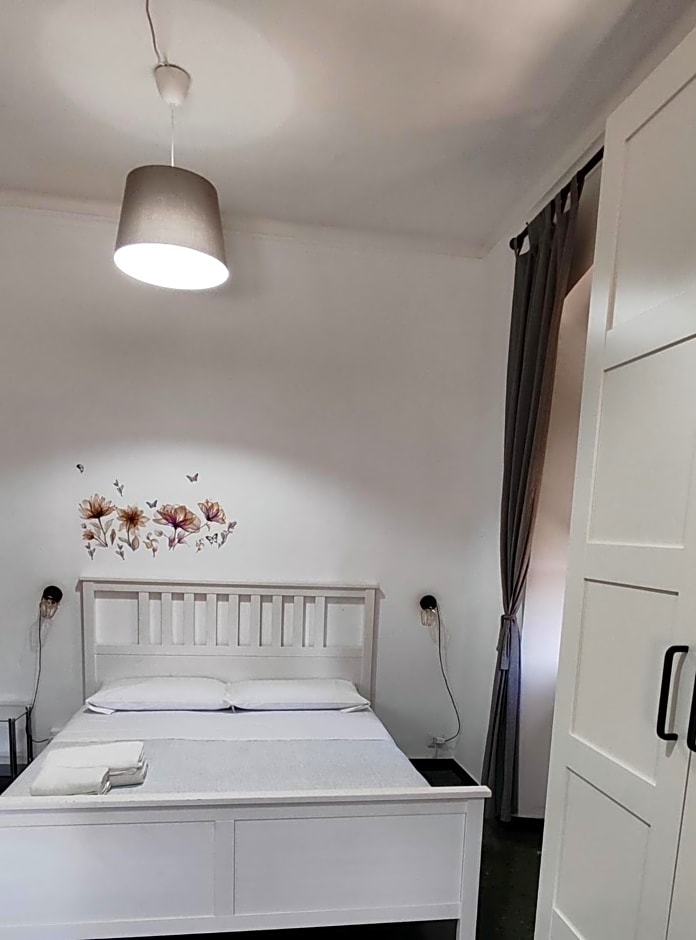 camera colombo 12 Genova Rooms