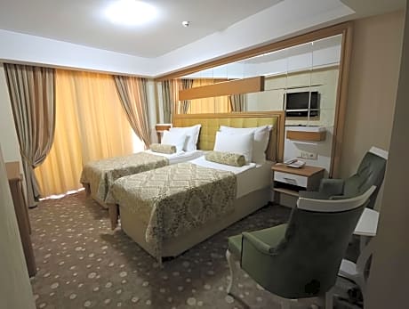 Grand Corner Boutique Hotel