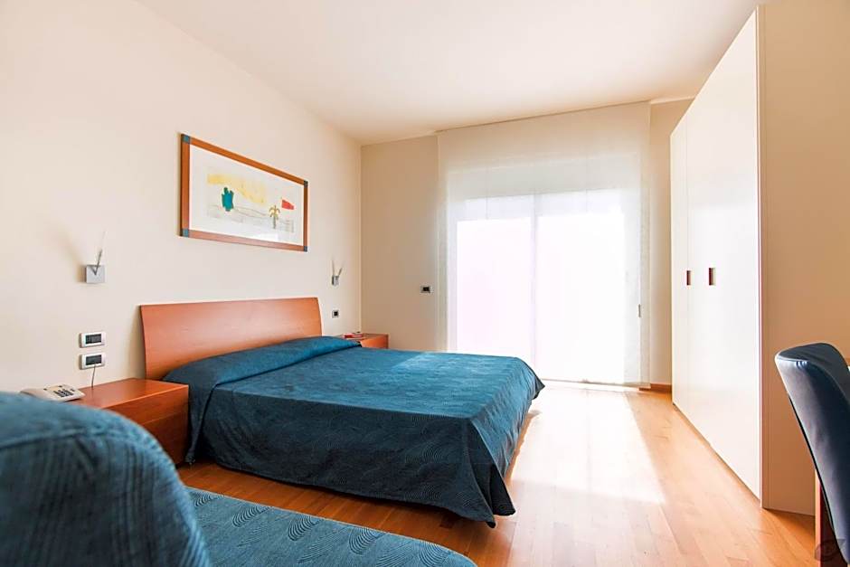 Verdeluna ApartHotel