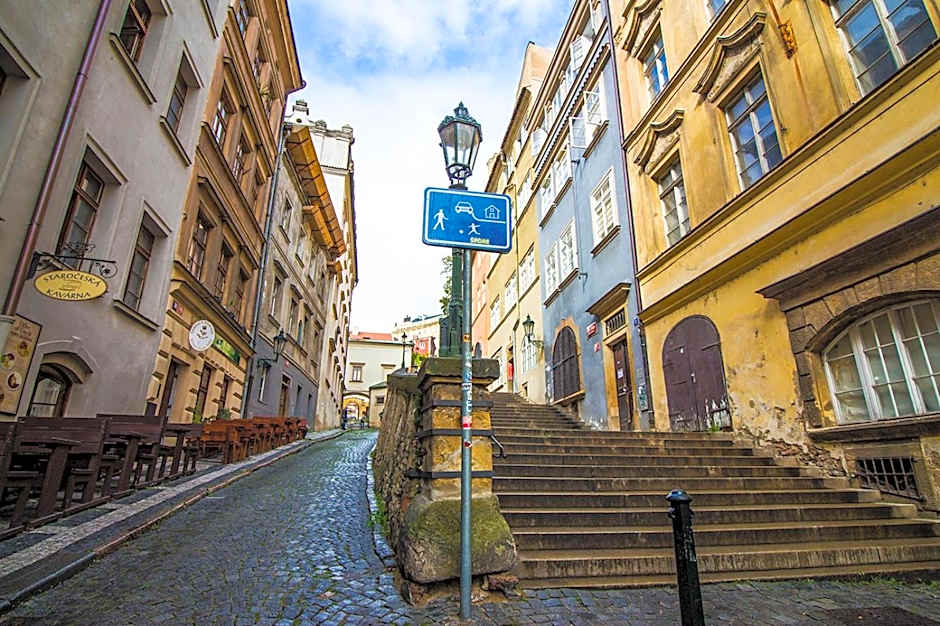 Residence Thunovska