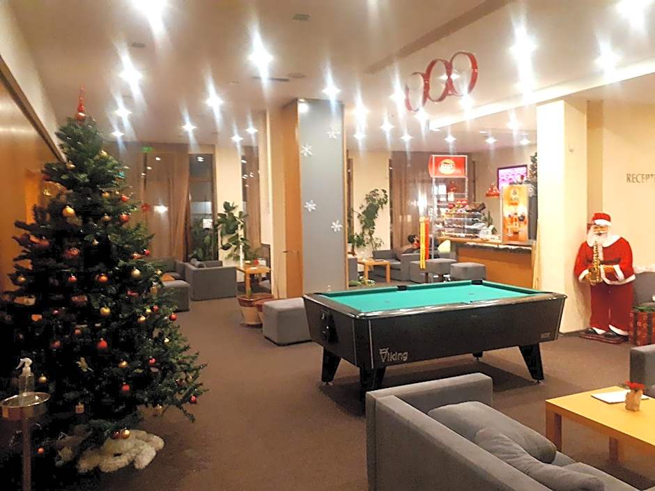 Enjoy Studios and Lovely Apartment Villa Park