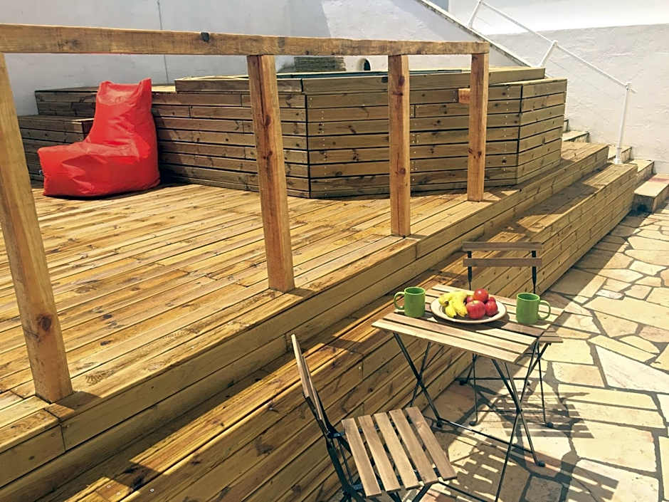 Surfer's Den Ericeira