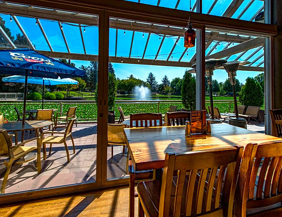Coast Chilliwack Hotel