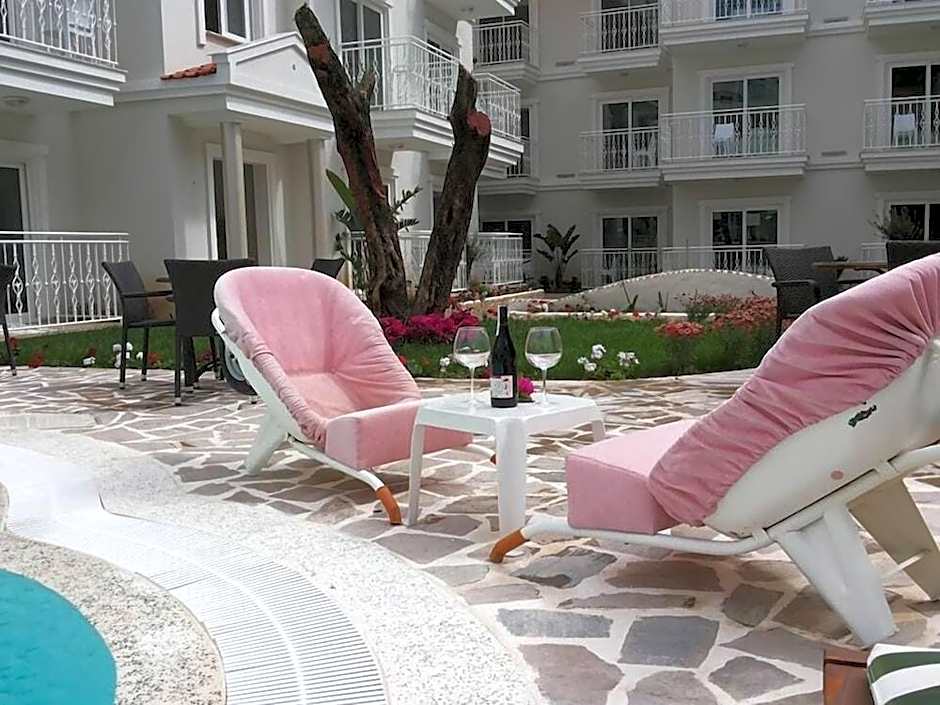 Montebello Deluxe Hotel