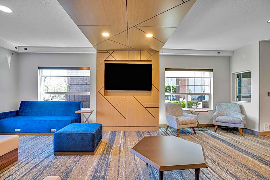 Holiday Inn Express Hotel & Suites Portland - Jantzen Beach By IHG