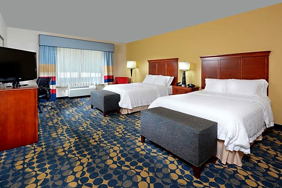 Hampton Inn By Hilton And Suites Charlotte Huntersville