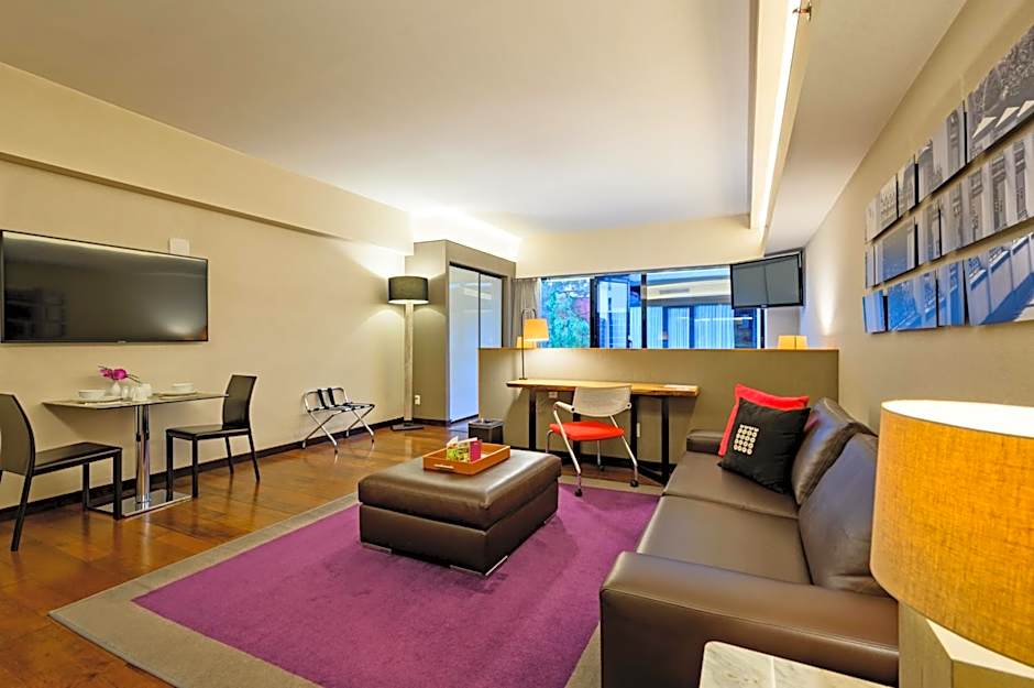 Las Suites Campos Eliseos