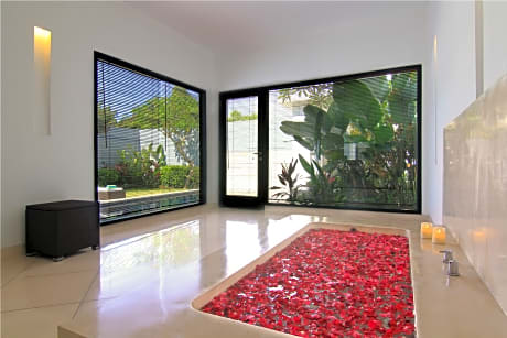 ONE BEDROOM GRAND DELUXE POOL VILLA