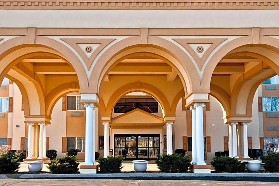 Comfort Suites University Area