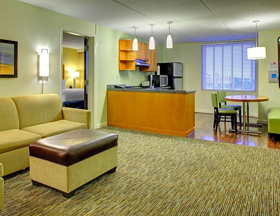 Hyatt House Fort Lauderdale Airport - South & Cruise Port