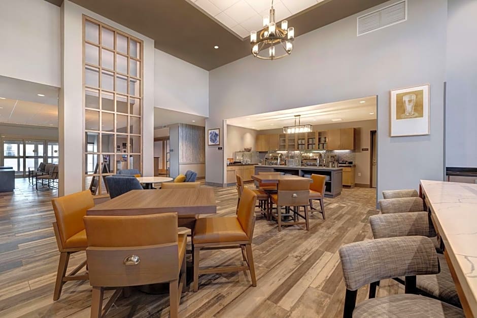 Homewood Suites by Hilton Oak Creek Milwaukee