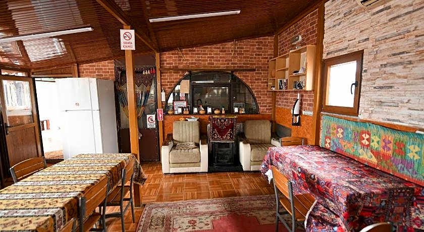 Anz Guest House Pansiyon