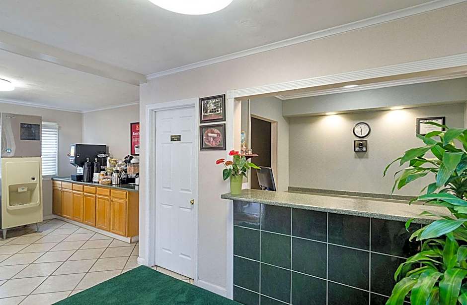 Econo Lodge Sturbridge