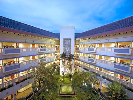 Puri Kiic Golf View Hotel